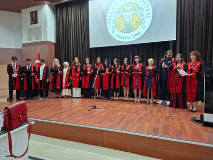 Selçuk Üniversitesi Rus Dili ve Edebiyatı Bölümünde Mezuniyet Coşkusu